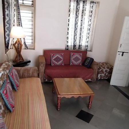 Madhav Bhavan Guest House Pune Zewnętrze zdjęcie
