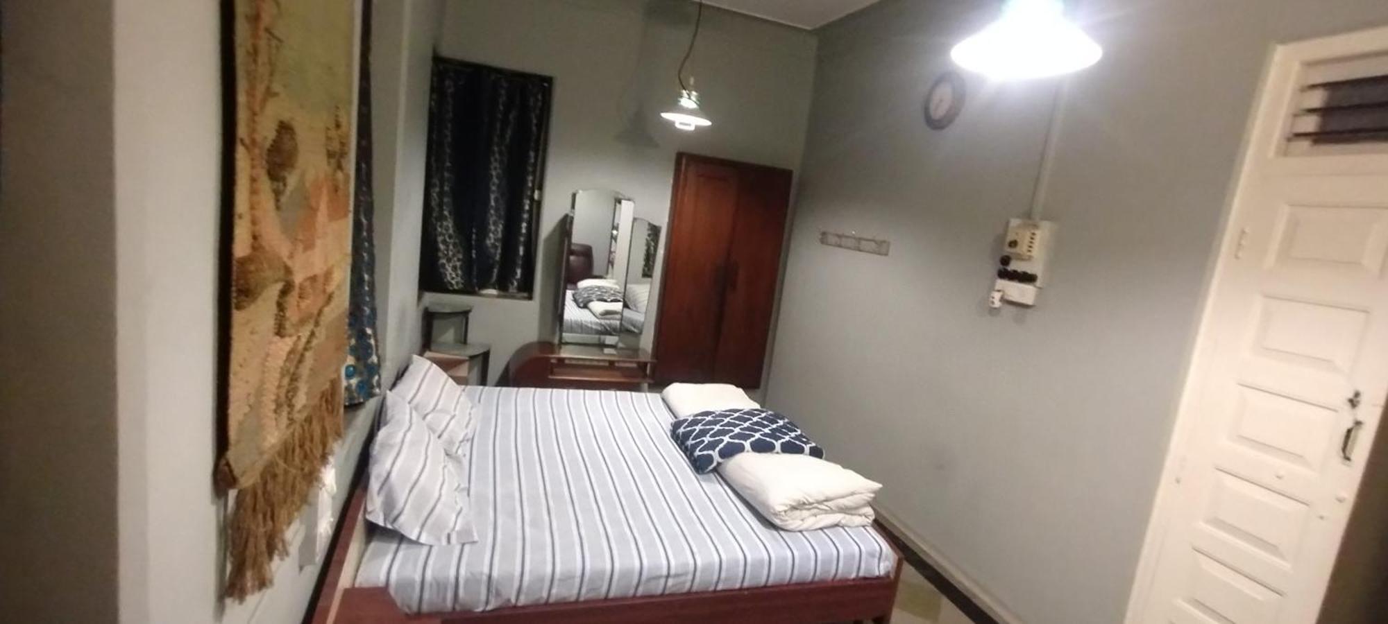 Madhav Bhavan Guest House Pune Zewnętrze zdjęcie